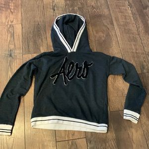 Grey cropped Aéropostale hoodie